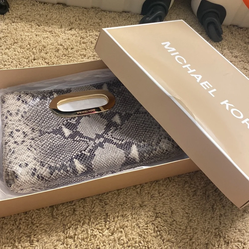 Michael Kors leather clutch snake skin (New) - Picture 7 of 7